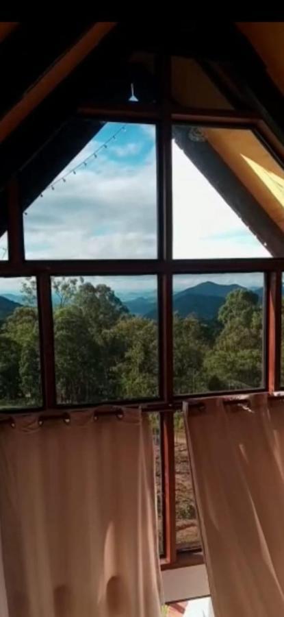 Chale Com Vidros E Hidromassagem Villa Sao Bento do Sapucai Luaran gambar