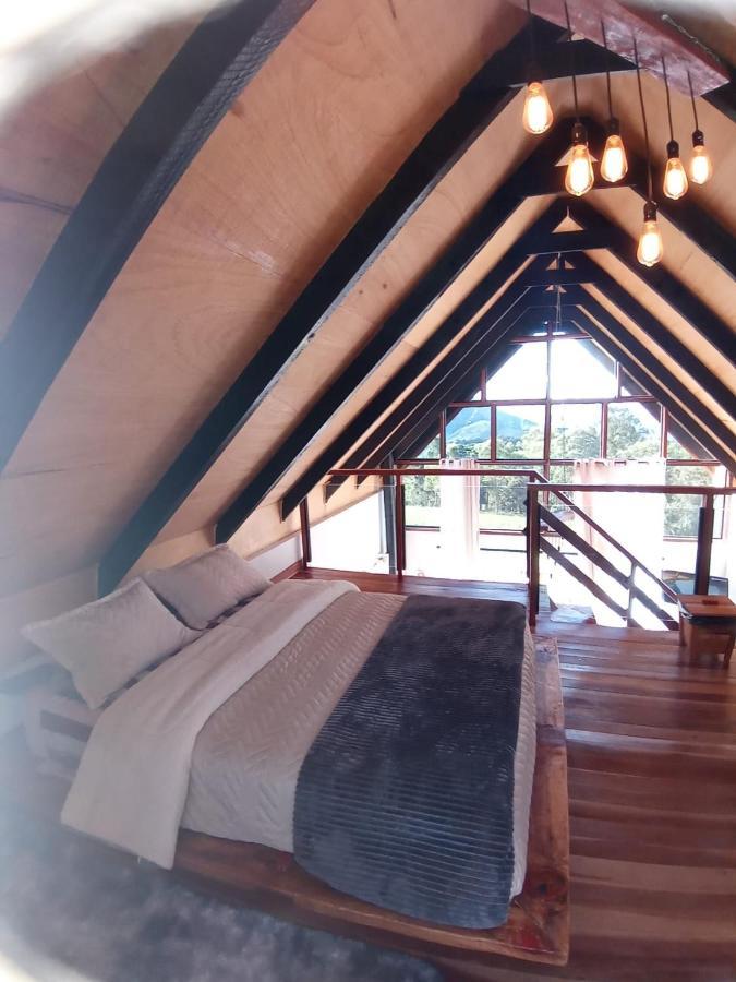 Chale Com Vidros E Hidromassagem Villa Sao Bento do Sapucai Luaran gambar