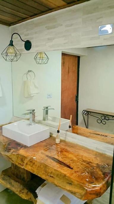 Chale Com Vidros E Hidromassagem Villa Sao Bento do Sapucai Luaran gambar